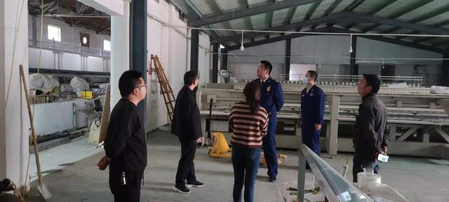 罗山县子路镇：绣花开云 开云体育官网纺织产业兴 群众就业口袋富(图3)