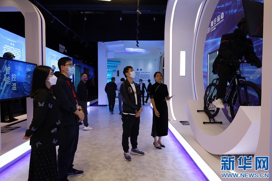 老区变身“时尚之都” 江西（赣州）纺织服装产业博览会在于都举行开云体育 开云官网(图3)