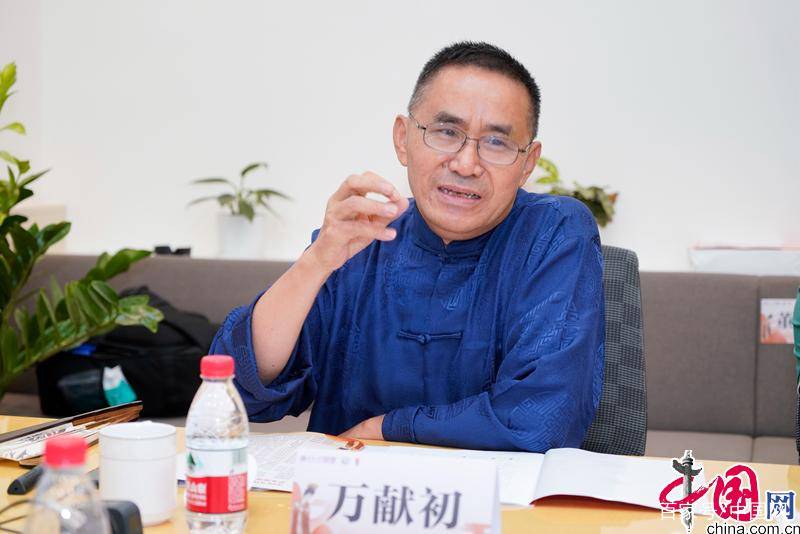 开云APP 开云官网入口文化大咖齐聚清华 探讨“华服”内涵(图8)