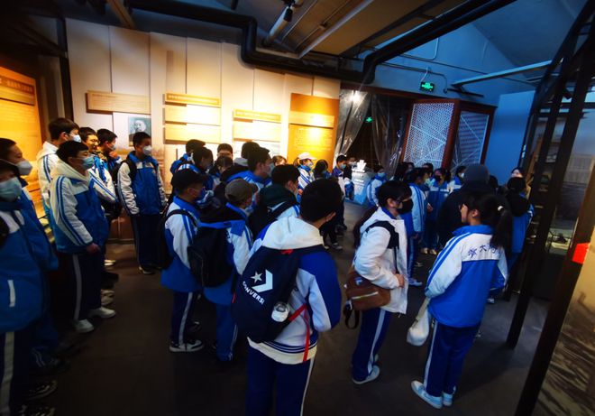 探寻纺织历史传承传开云体育 Kaiyun.com 官网入口统工艺——青大附中2021级17班实践活动纪实(图3)