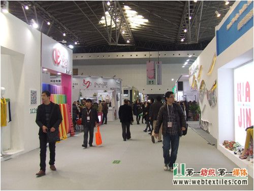 开云 开云体育官网组图）第20届中国国际纺织面料及辅料（春夏）博览会在沪隆重开幕(图6)