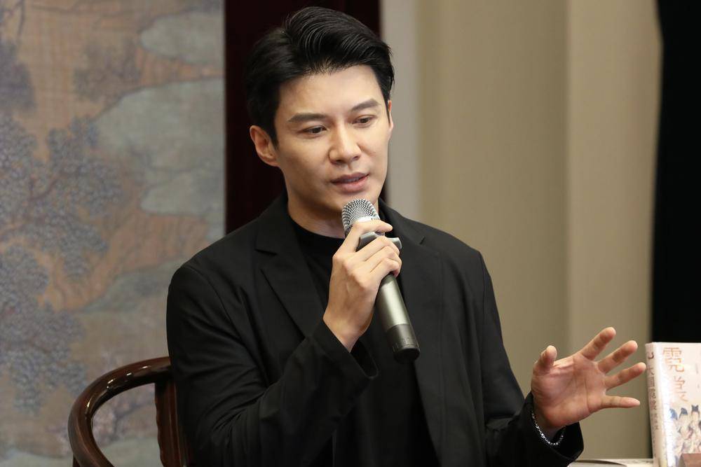 细说纺织考古复原华服风采：《大国霓裳：沈从文和我们Kaiyun 开云体育的纺织考古之路》出版(图6)