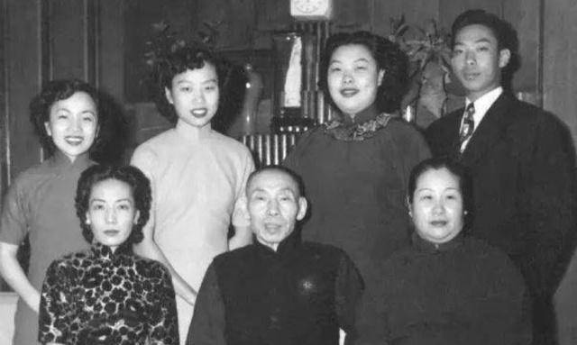 上海滩青开云 开云体育平台帮大佬杜月笙的后人生活现状如何？(图2)