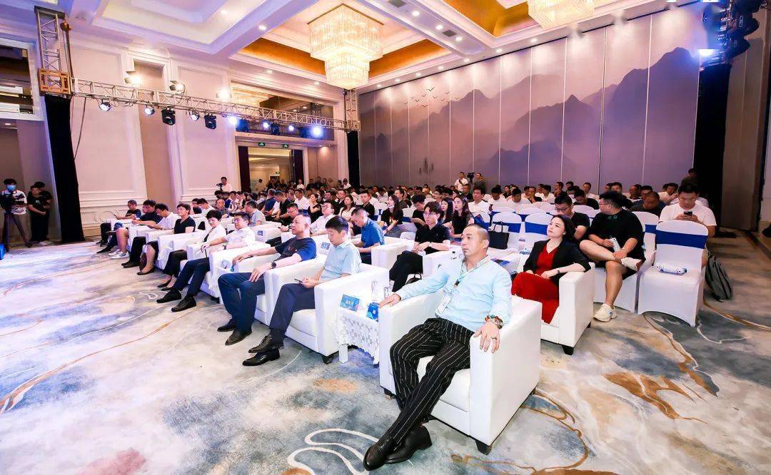 拥抱开云体育 开云官网新渠道 抢占新机遇 江苏“一起卖家纺”正式上线(图2)