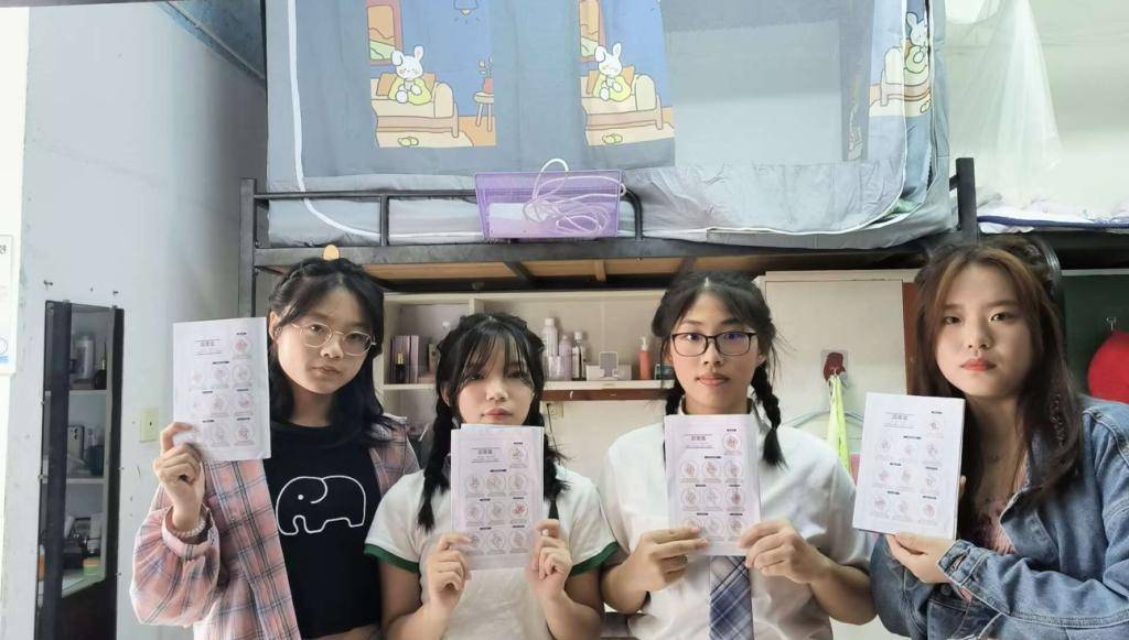 国旗降落在月球上武汉纺织大学开云体育 开云官网怎么样？老师告诉你答案(图7)