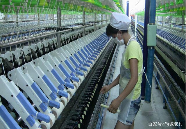 开云 开云体育官网工厂出现女工荒越来越多的女工离开工厂都去哪赚钱了？(图2)
