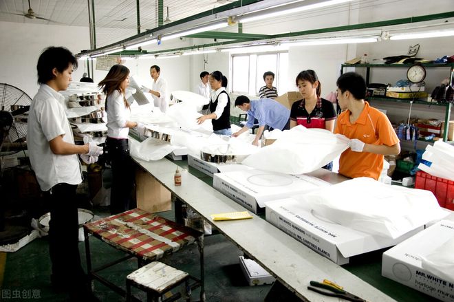 开云 开云体育官网工厂招人难工人短缺问题突出纺织厂：明年一开工就赶订单(图1)