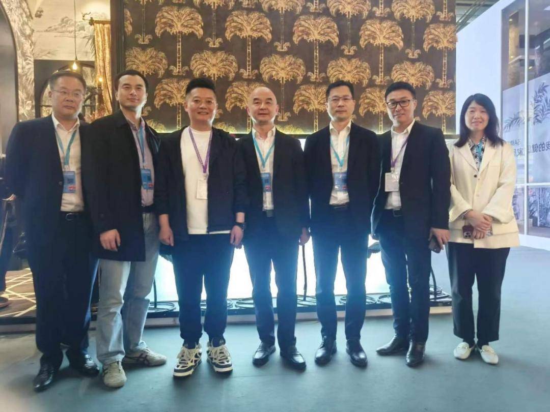 开云 开云体育平台亮相深圳！海宁家纺展现新质生产力(图2)